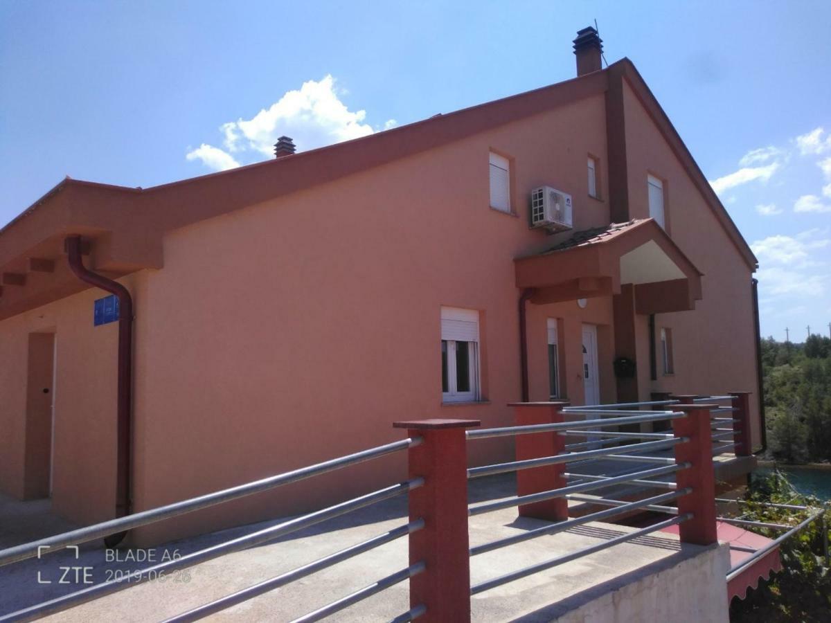 Tereza Apartman Obrovac Kültér fotó